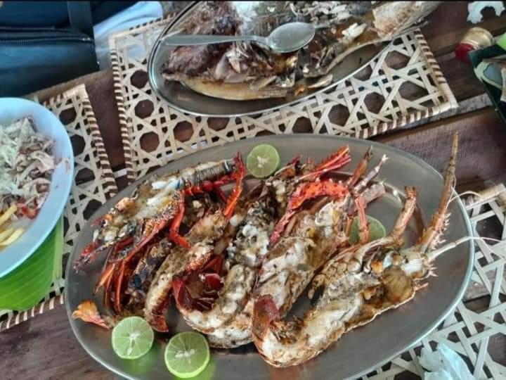Ocean Viewpoint Lodge พอร์ตมาตูริน ภายนอก รูปภาพ